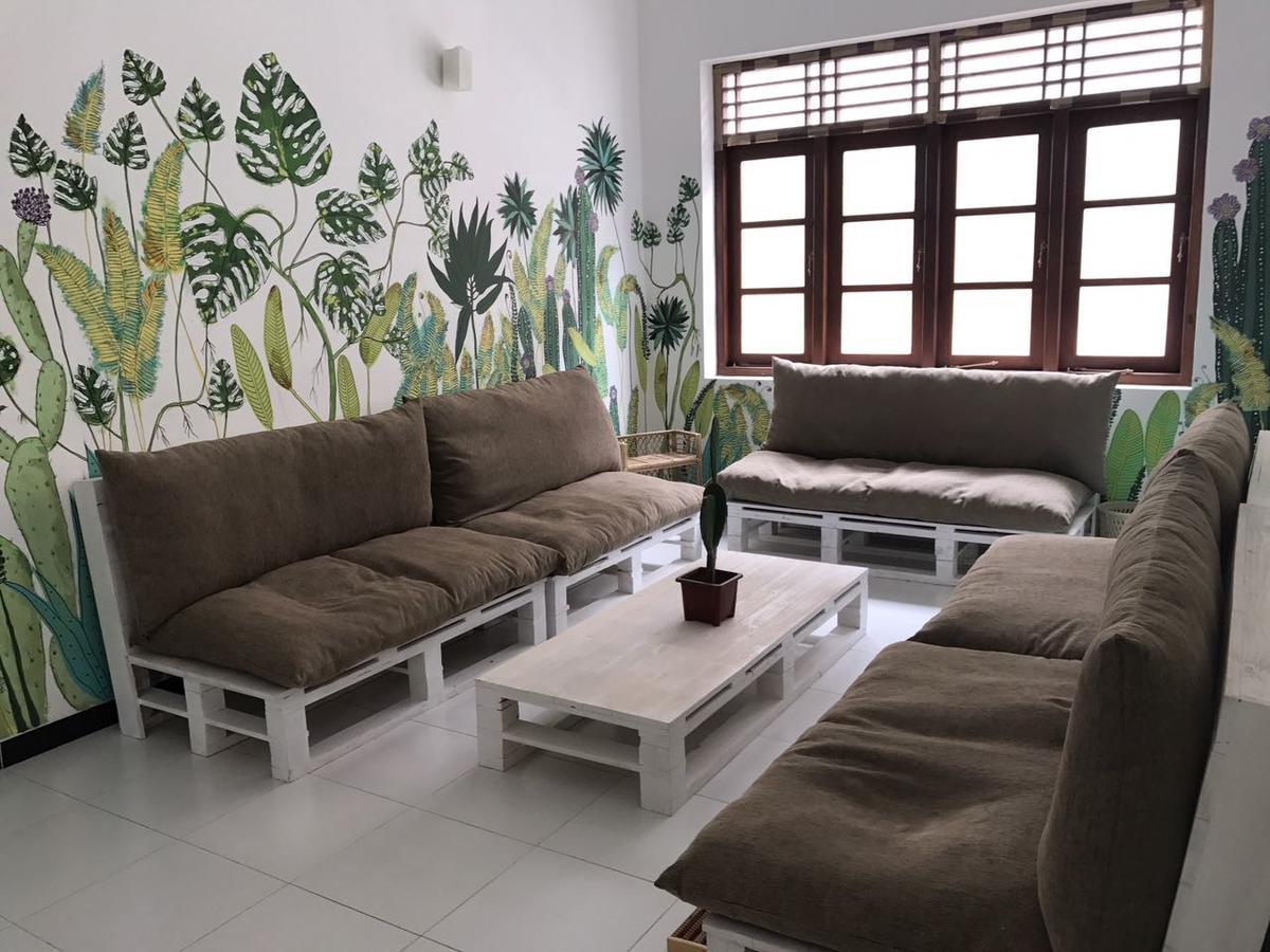 Bed & Bicycle Hostel Dehiwala-Mount Lavinia Ngoại thất bức ảnh