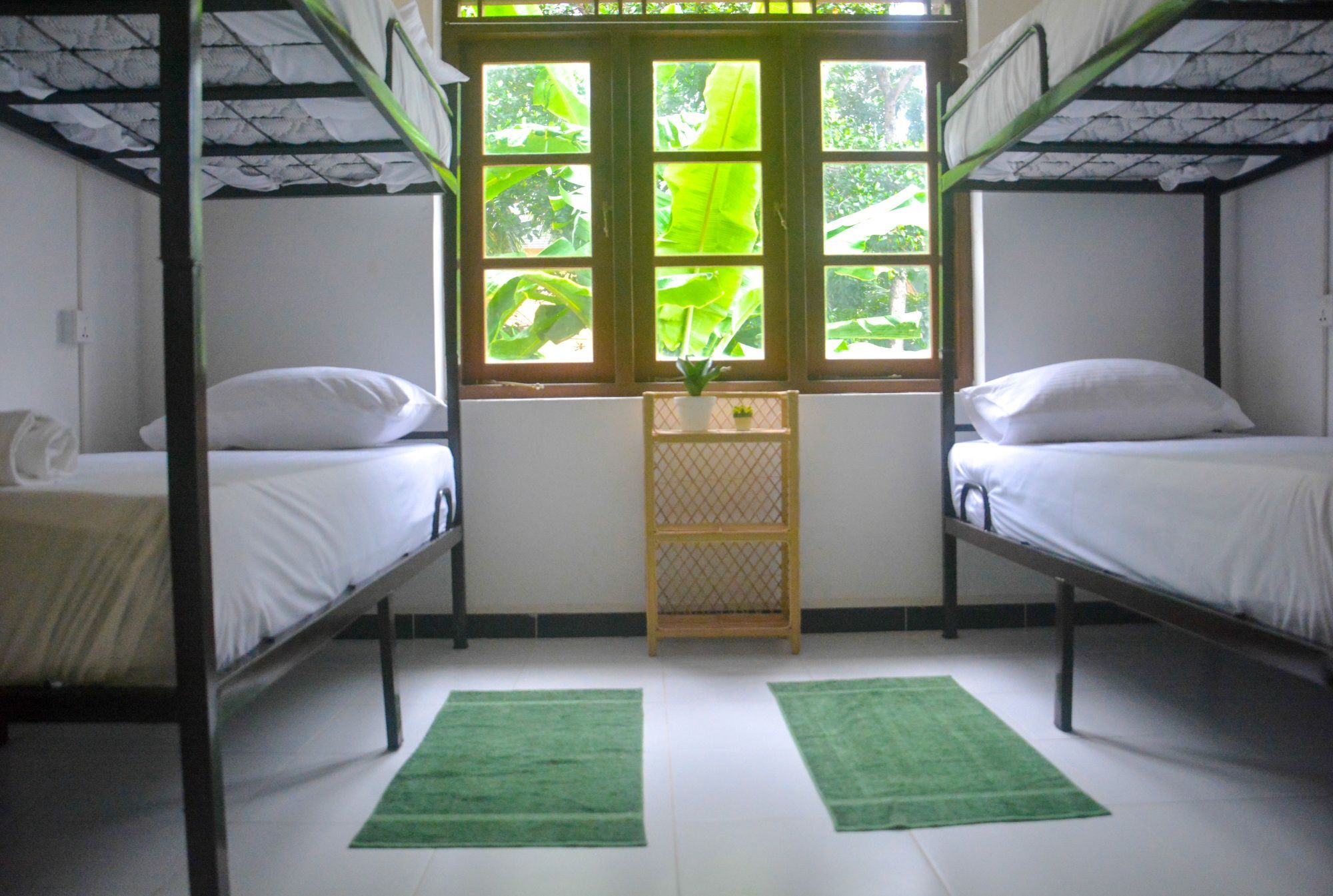 Bed & Bicycle Hostel Dehiwala-Mount Lavinia Ngoại thất bức ảnh